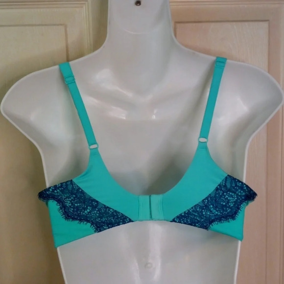 Victoria’s Secret Push-Up Plunge Bra in Seafoam with Navy Lace Sz 34D - Picture 4 of 5